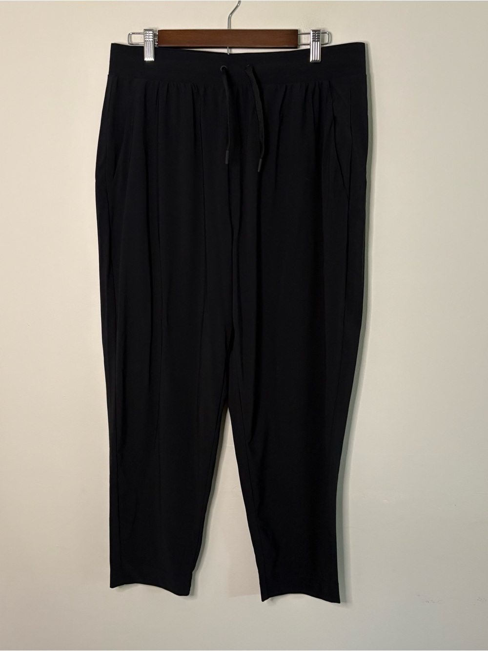NWOT Kirkland Women’s Large Black Pants Lightweight Travel Sporty Gym